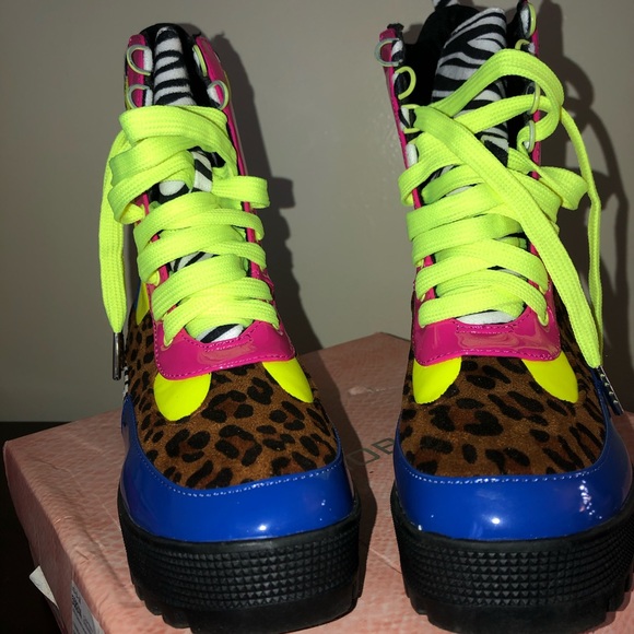 Boots - Picture 2 of 3